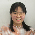 陣内　志帆 さん